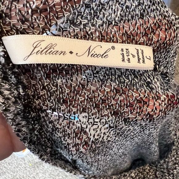 Jillian Nicole Sweater - Picture 7 of 7